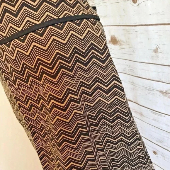 ANN TAYLOR LOFT Women Fully Lined Above the Knee Zig-Zag Brown Black Skirt Sz 6 - Picture 8 of 12